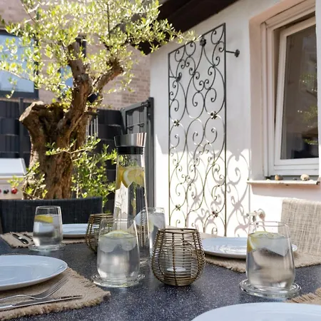 Apartamento Denkmalgeschuetztes Fachwerkhaus Im Zentrum Mit Garage