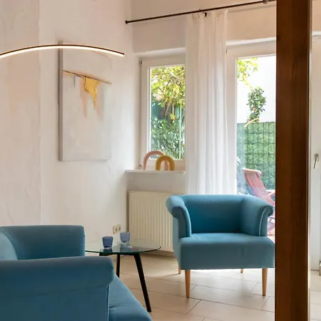 Denkmalgeschuetztes Fachwerkhaus Im Zentrum Mit Garage Appartement *
