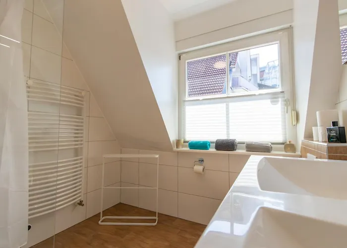 Denkmalgeschuetztes Fachwerkhaus Im Zentrum Mit Garage *