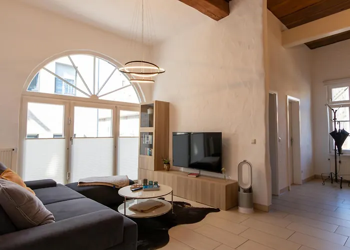 Denkmalgeschuetztes Fachwerkhaus Im Zentrum Mit Garage Appartement *